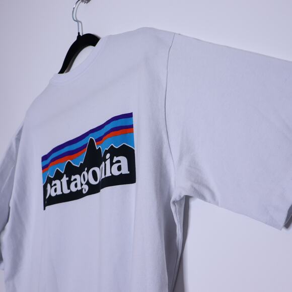 PATAGONIA P-6 Logo Responsibili-Tee White Short Sleeve Crewneck T-Shirt Men's XL - Picture 10 of 11